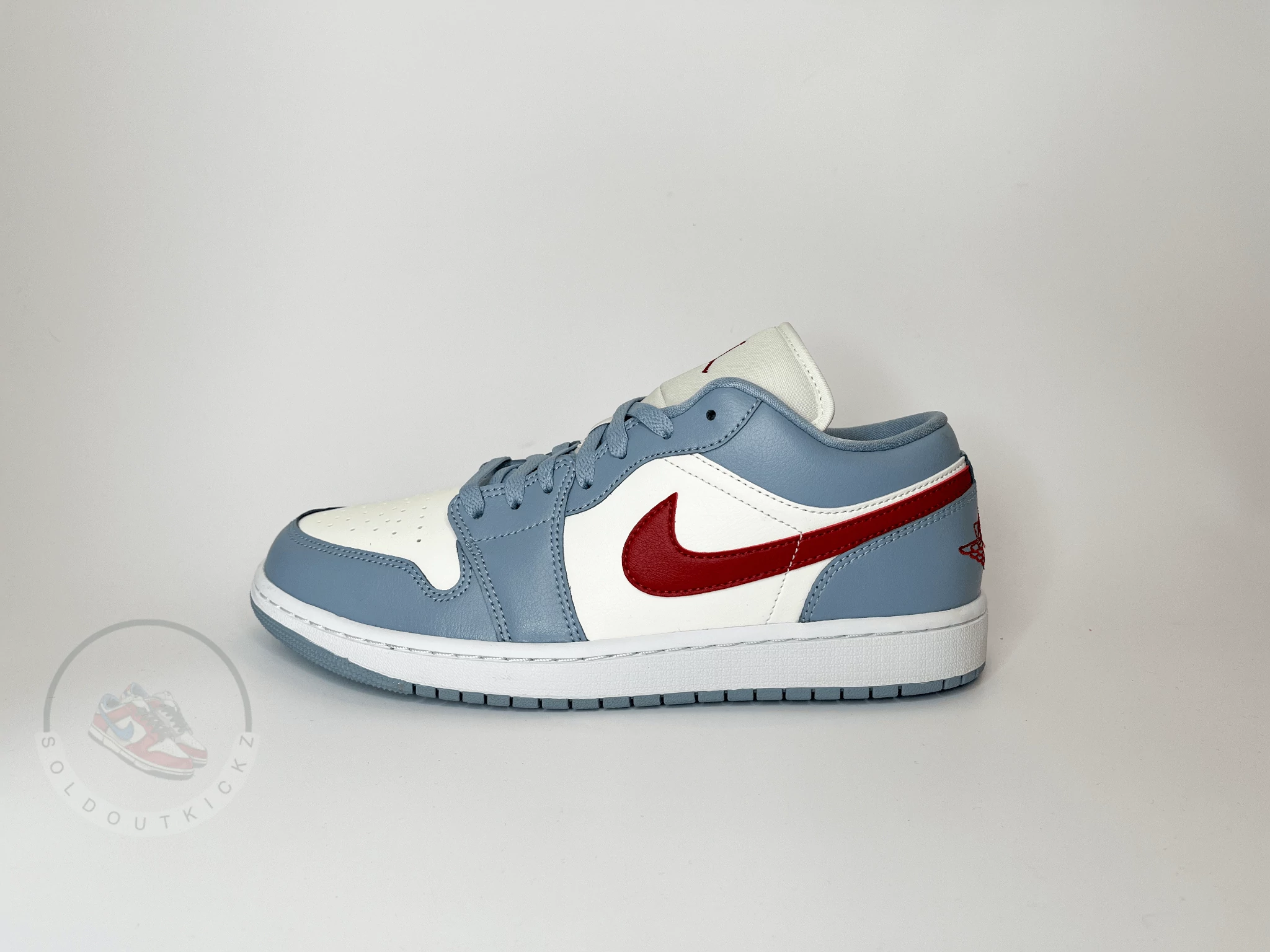 Air Jordan 1 Low 'Blue Whisper'