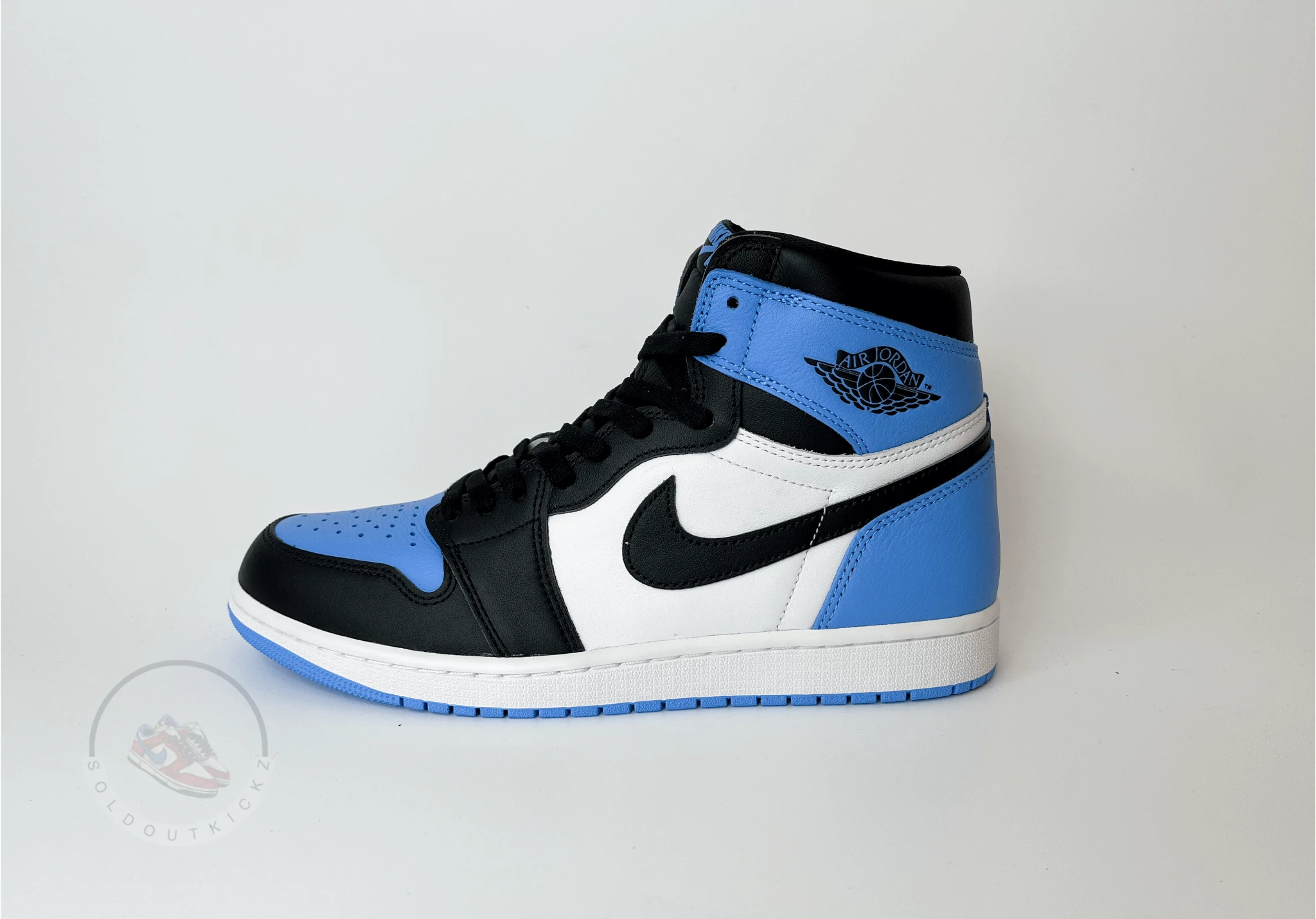 Air Jordan 1 Retro High OG 'UNC Toe'